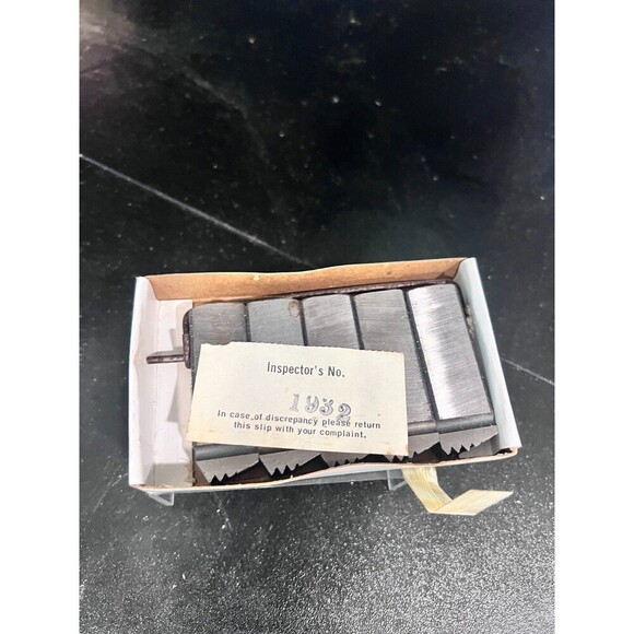 RIDGID 1/2" 4PJ NPT UNF Alloy Steel Universal Bolt Dies 38210 - Picture 10 of 11